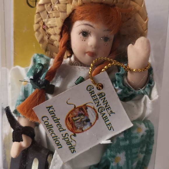 Vintage Anne of Green Gables Kindred Spirits Collection Porcelain Doll in Box - Picture 2 of 5